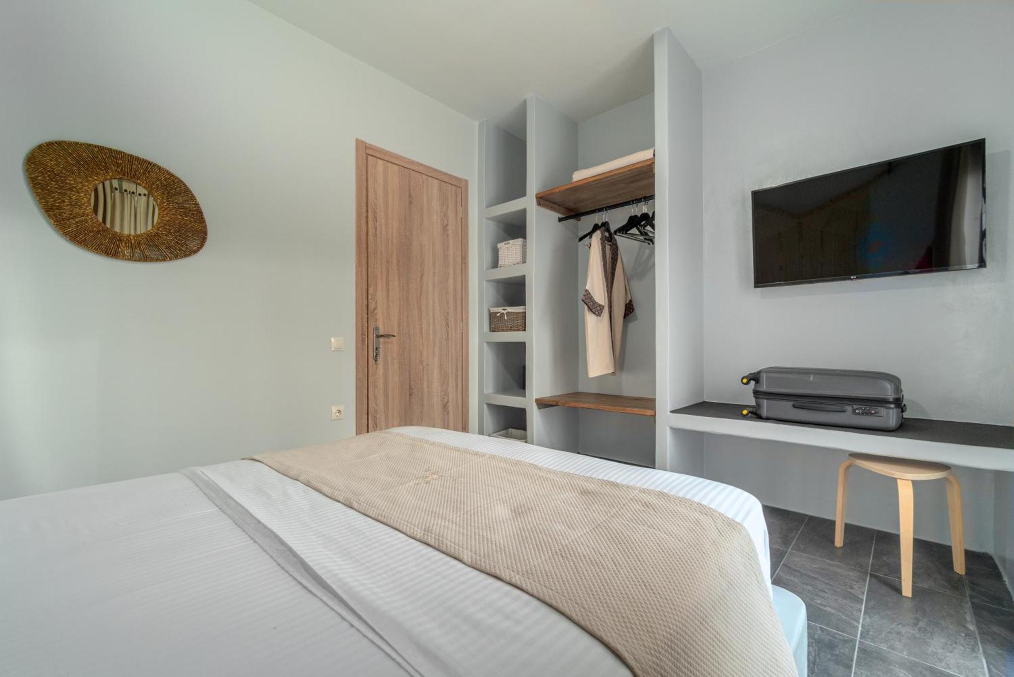 أييوي أبوستولوي La Perla Suites المظهر الخارجي الصورة